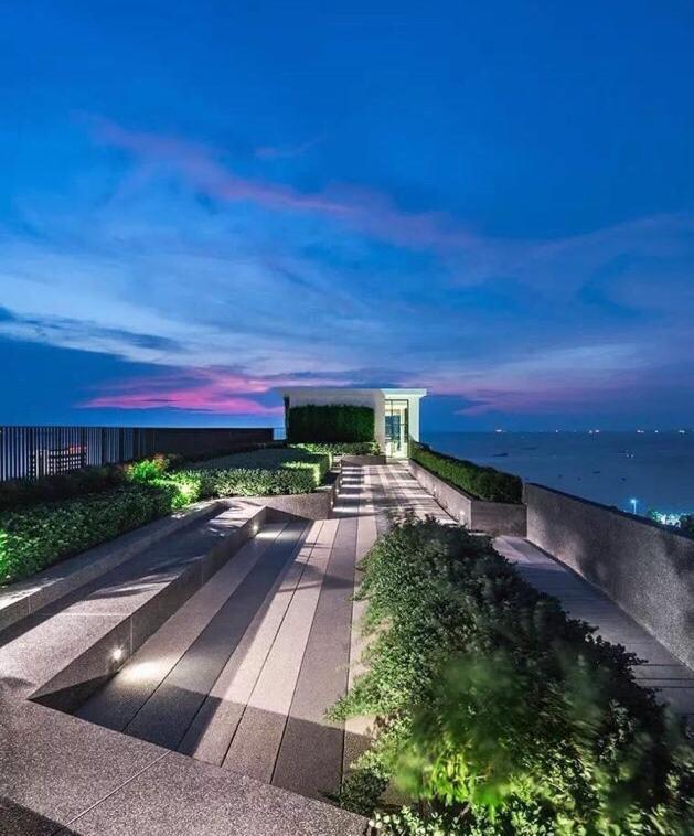 The Base Apartment Pattaya Ngoại thất bức ảnh