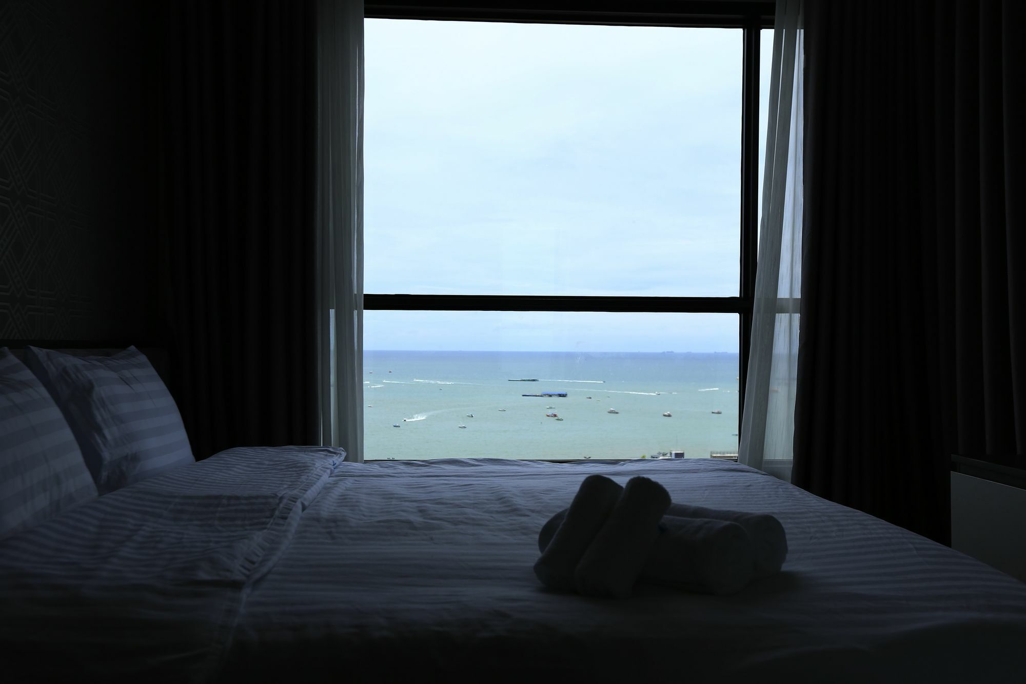 The Base Apartment Pattaya Ngoại thất bức ảnh