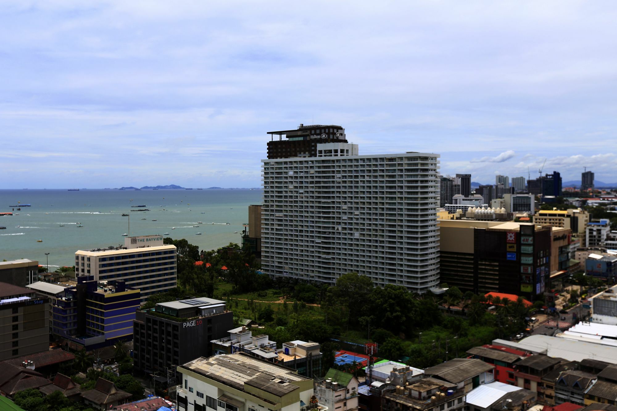 The Base Apartment Pattaya Ngoại thất bức ảnh